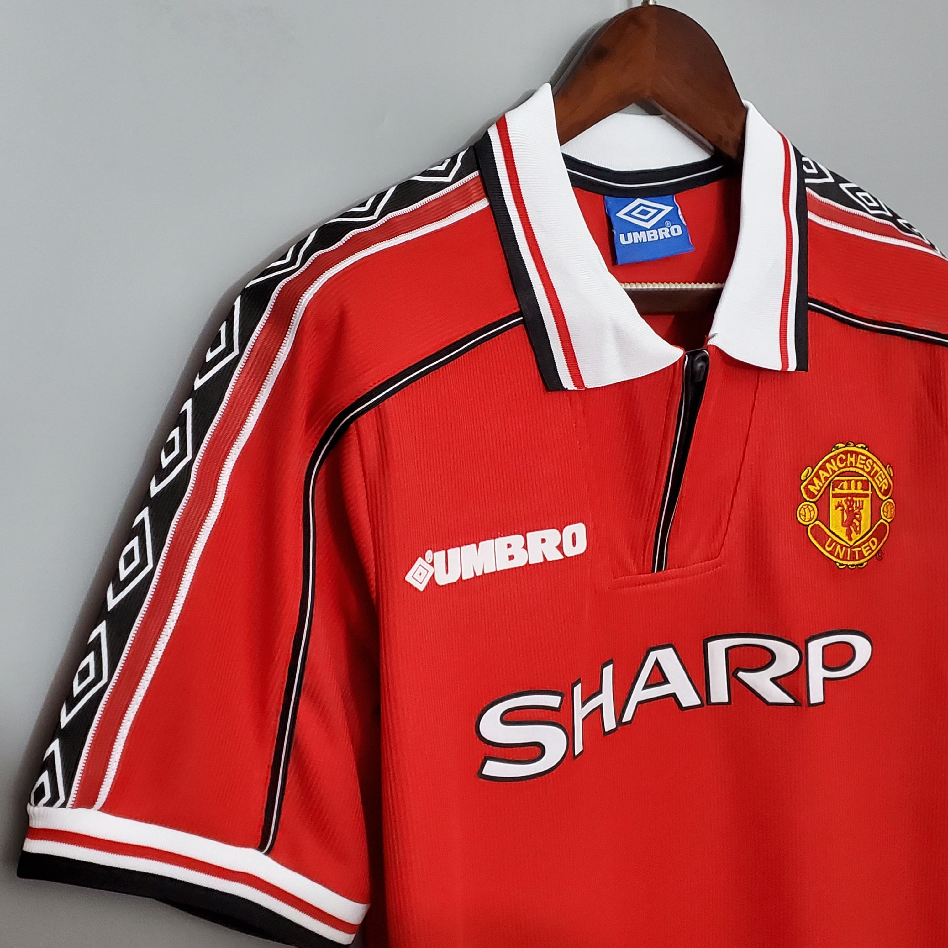 1998 – 1999 Manchester united Home retro kit