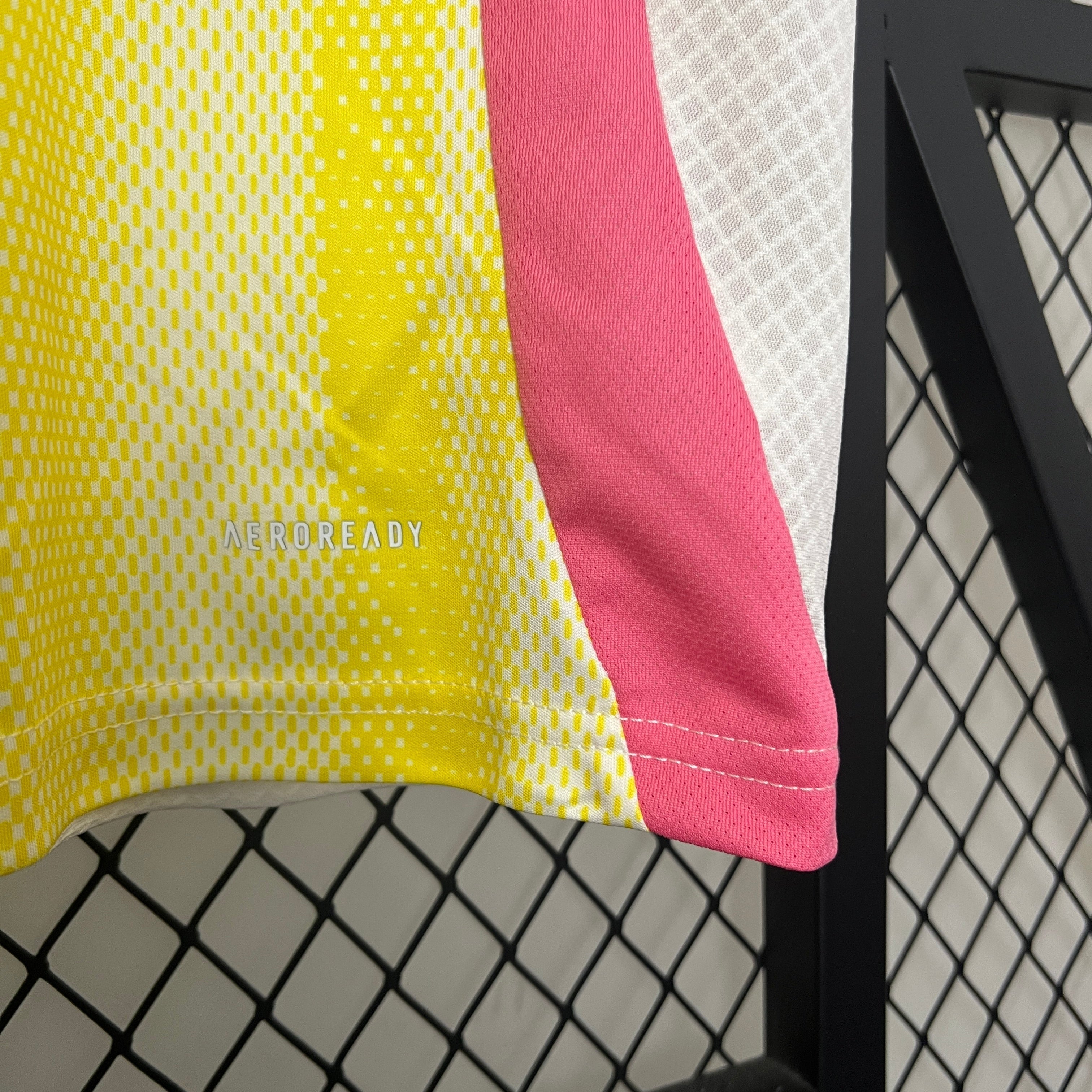 Juventus 24-25 Away