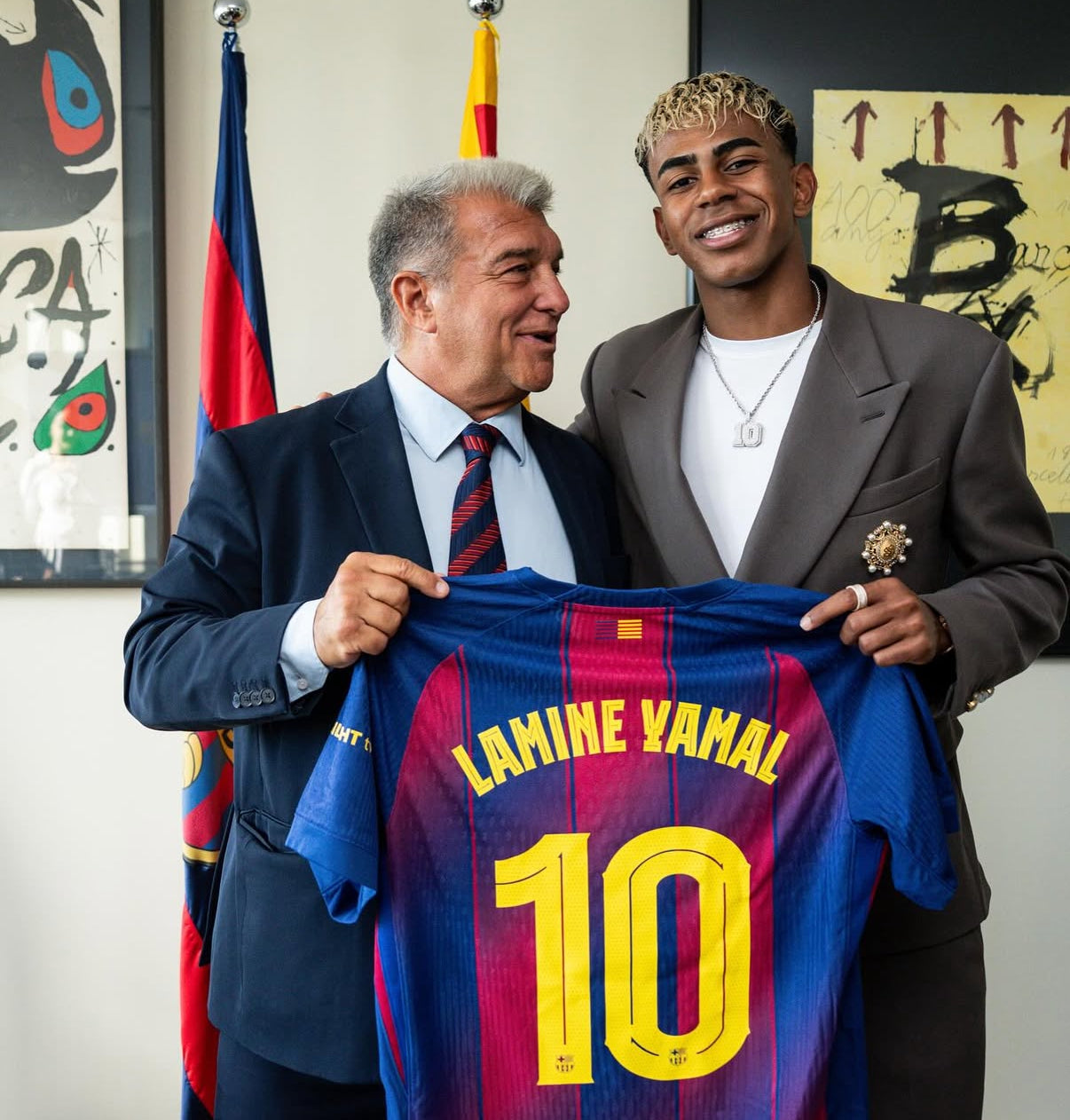 LAMINE YAMAL NUMBER 10 Fc Barcelona jersey