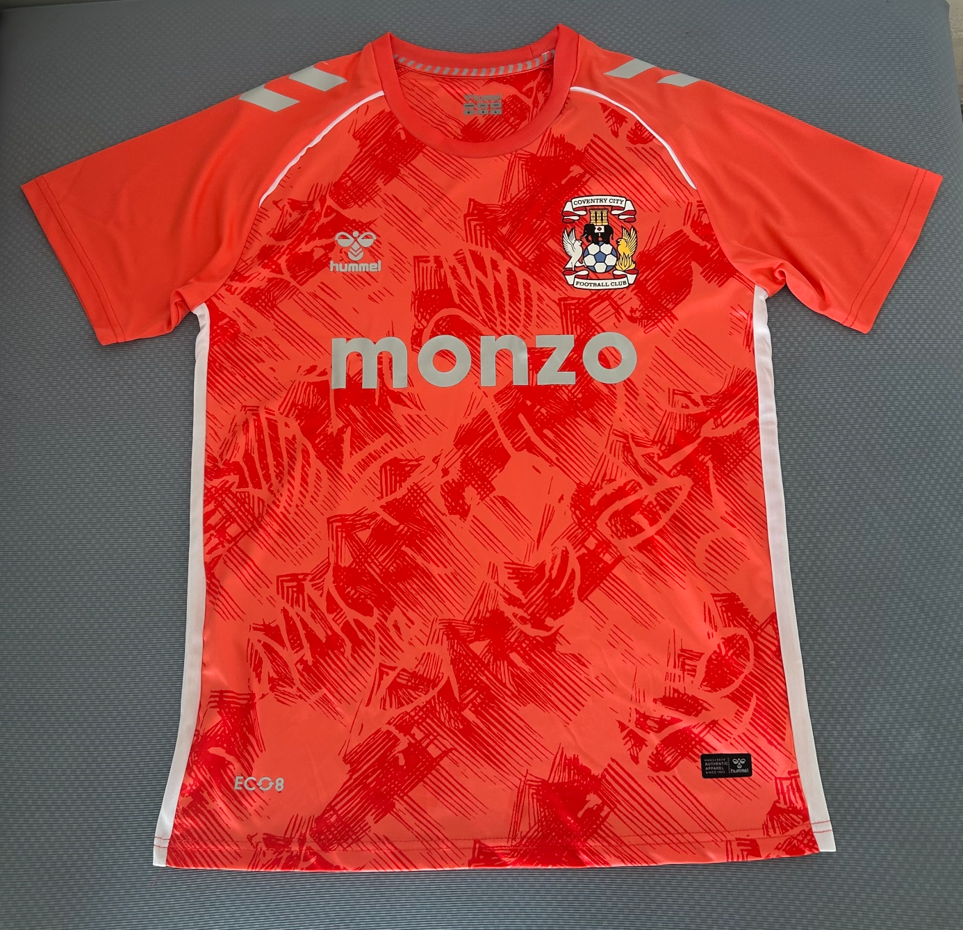 Coventry City 2025/2026 away jersey