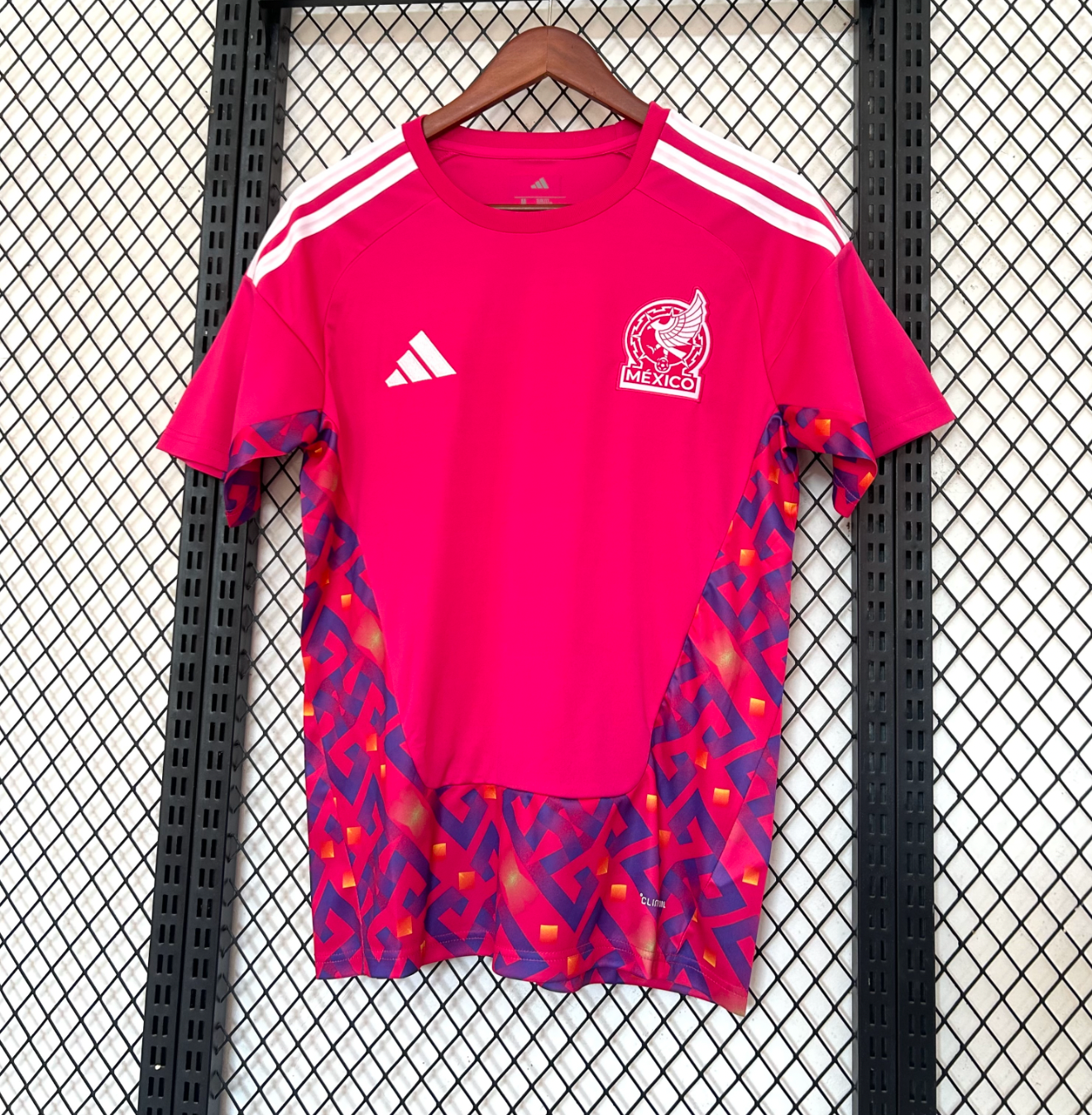 Mexico 2026 Pink Goalkeeper Jersey