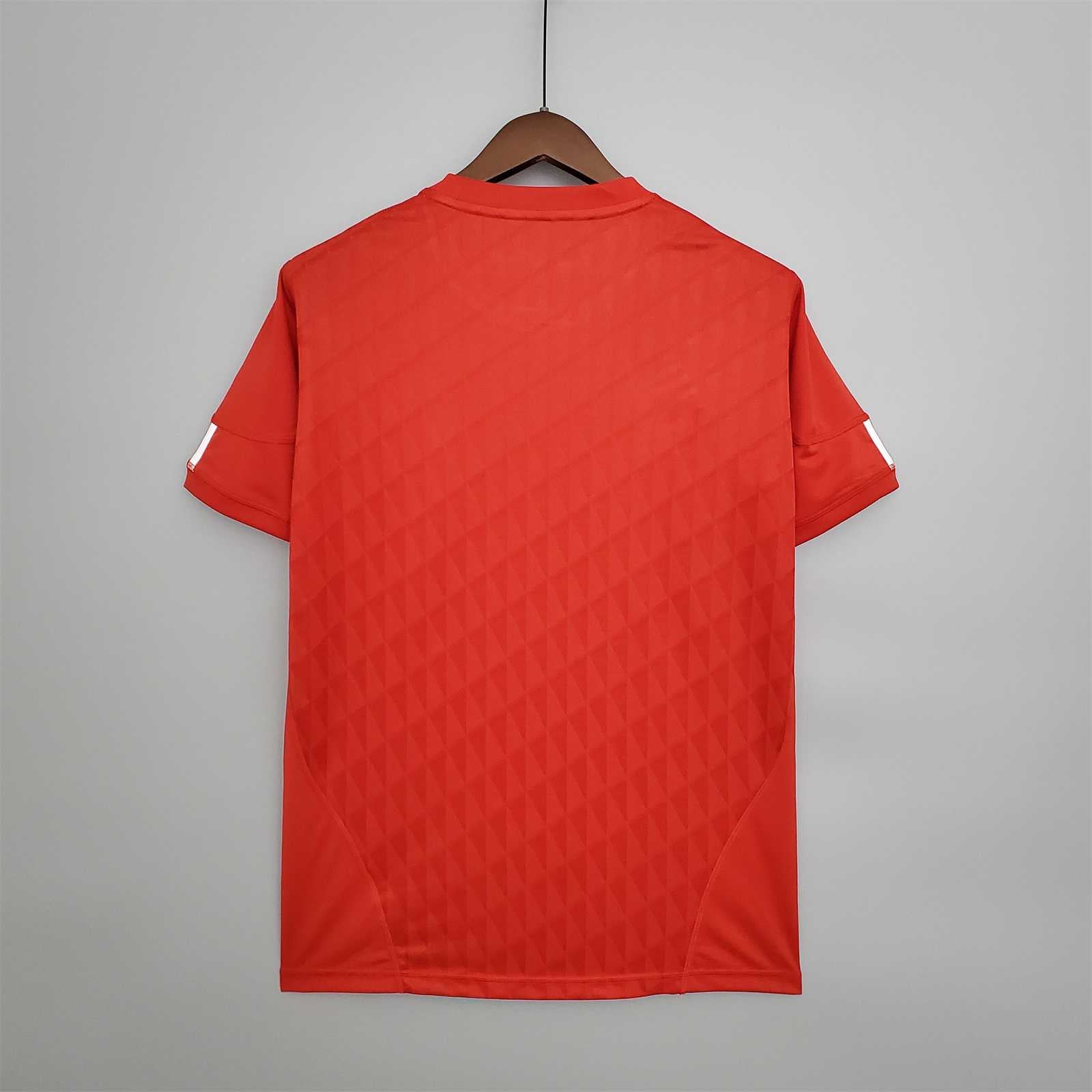 Liverpool 2010/2011 Retro Jersey